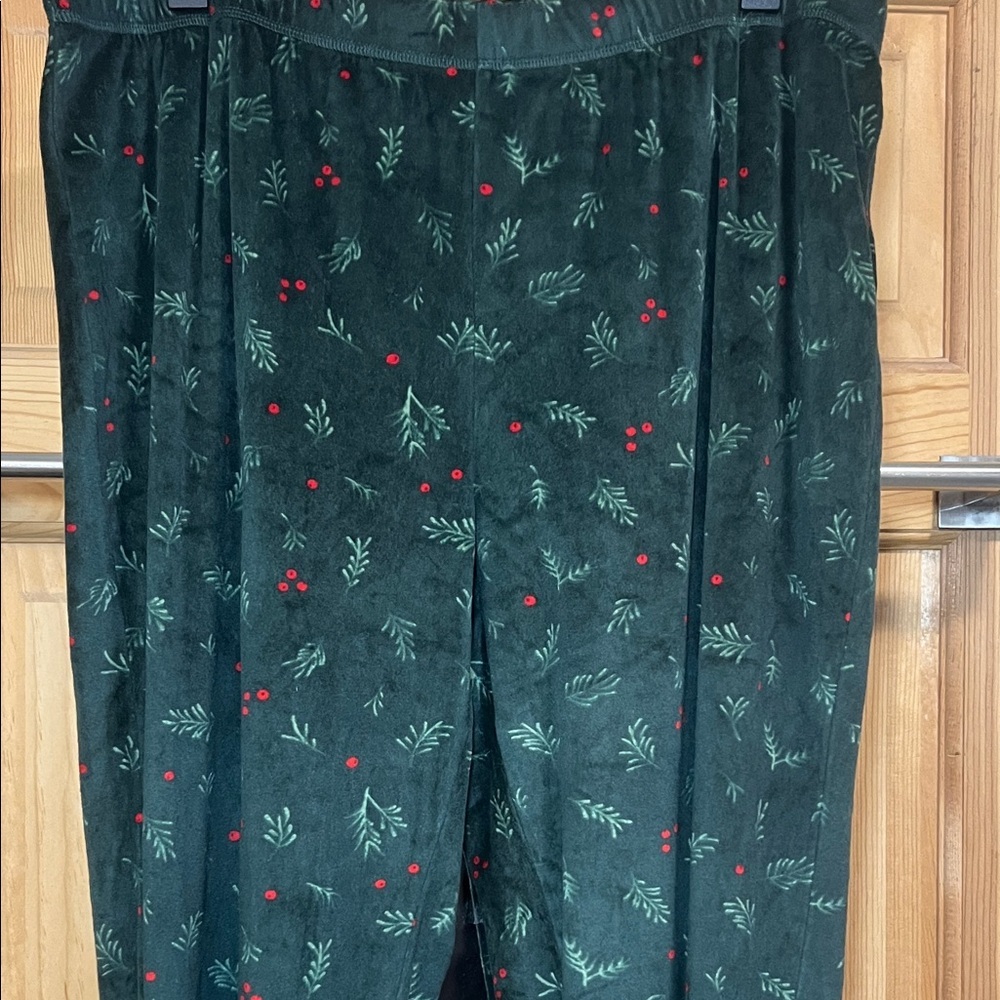 Gilligan & O'Malley Christmas Green Pajama Pants with Red Accents Sz L
